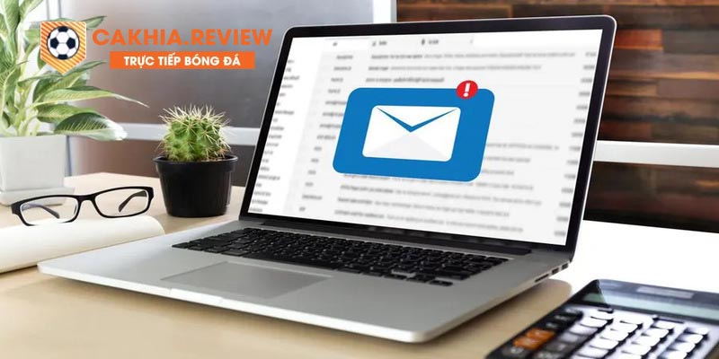 Người xem bóng đá có thể gửi nhiều câu hỏi qua email của đơn vị Cà Khịa