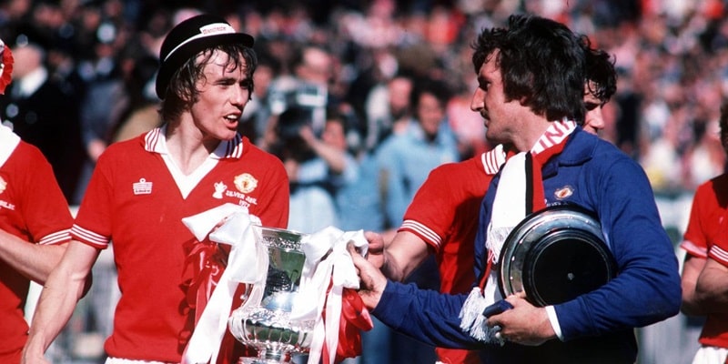 MU ngăn Liverpool có cú ăn ba ở năm 1977